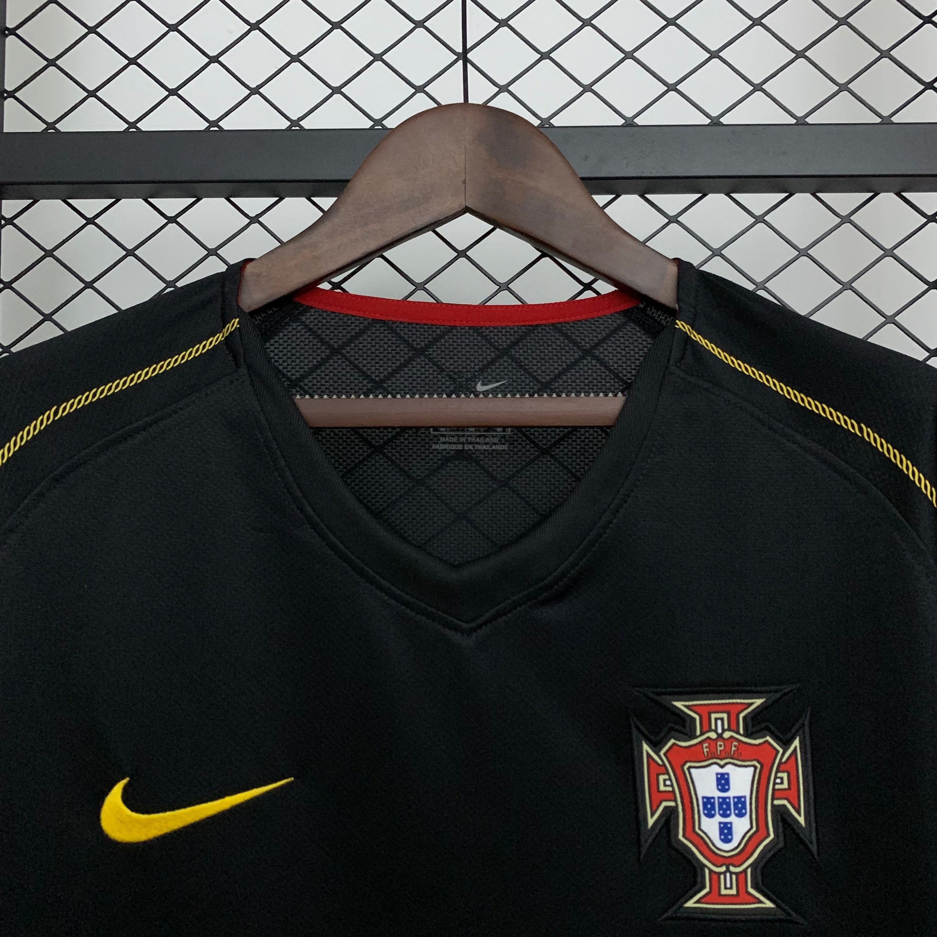Shirt Portugal Retro Away 2006/07