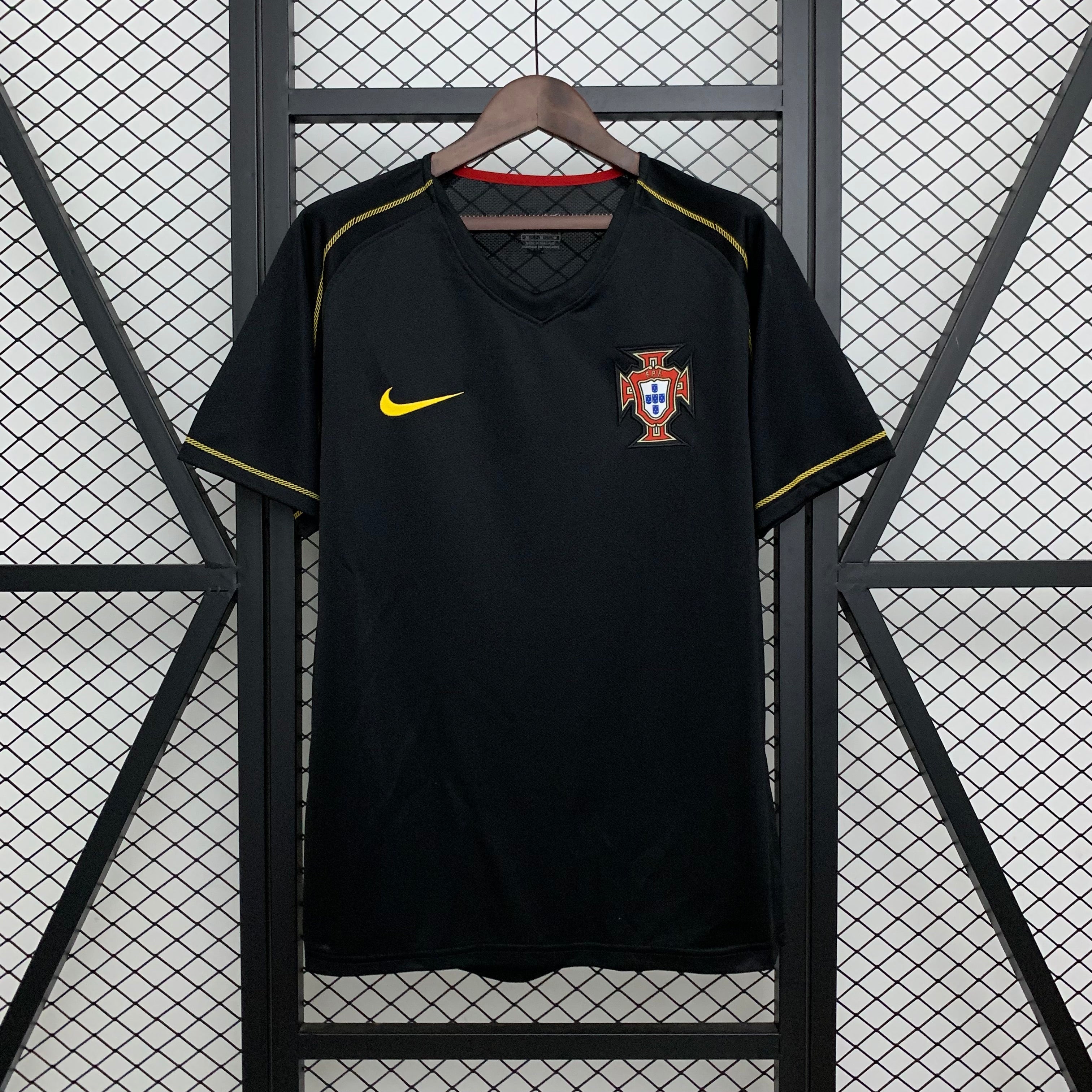 Shirt Portugal Retro Away 2006/07